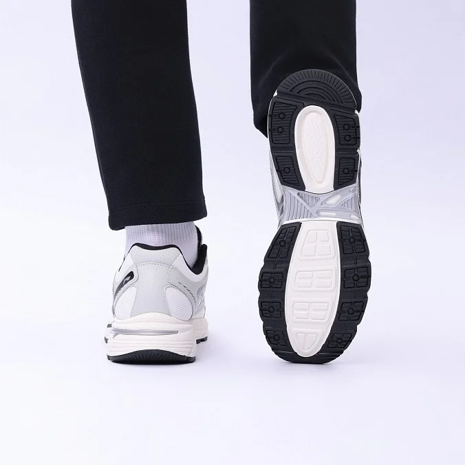 Кроссовки женские Li-Ning Pentium 1000